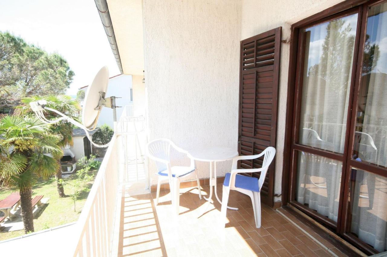 Apartment Simunec Malinska Esterno foto