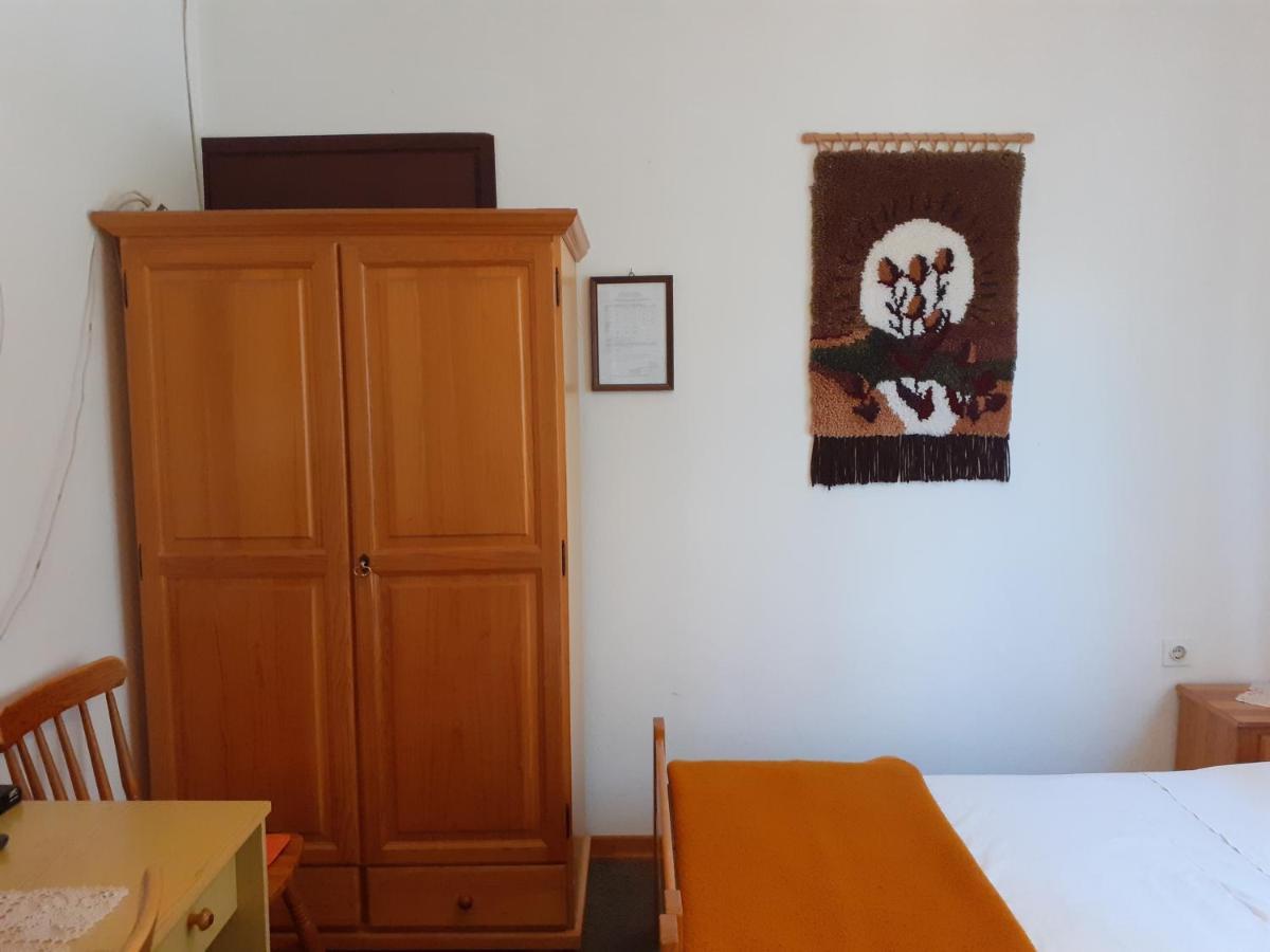 Apartment Simunec Malinska Esterno foto