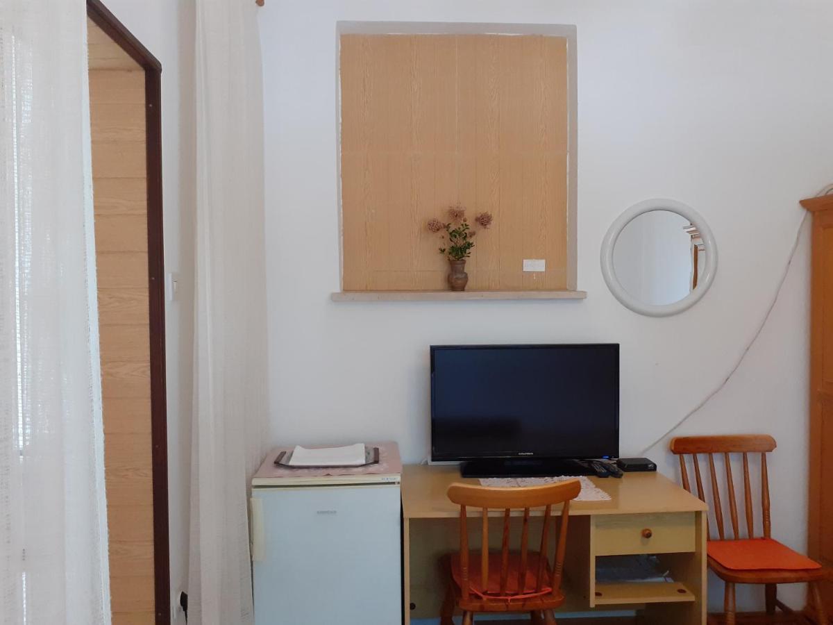 Apartment Simunec Malinska Esterno foto