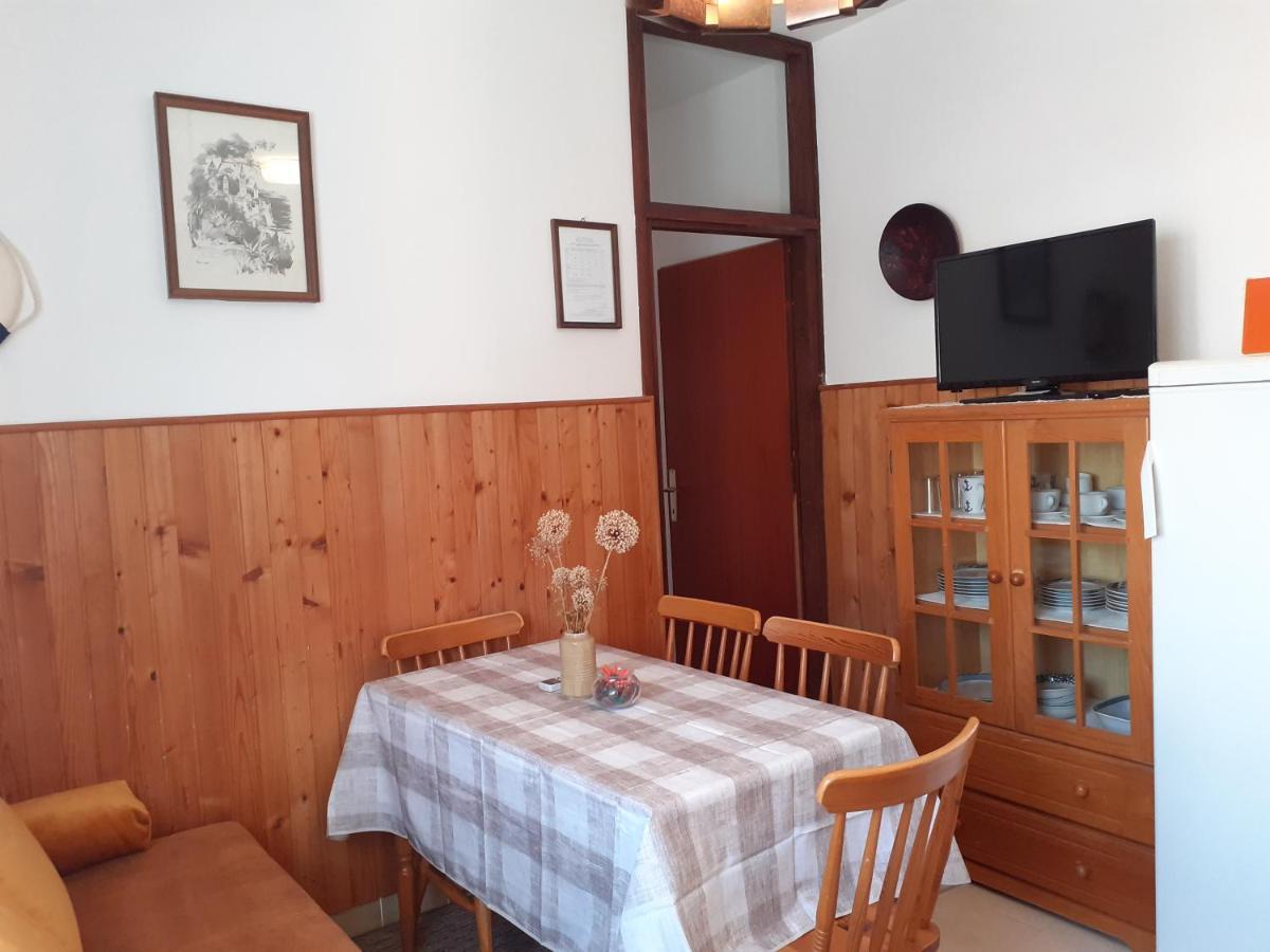 Apartment Simunec Malinska Esterno foto