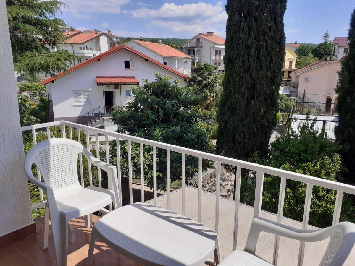 Apartment Simunec Malinska Esterno foto