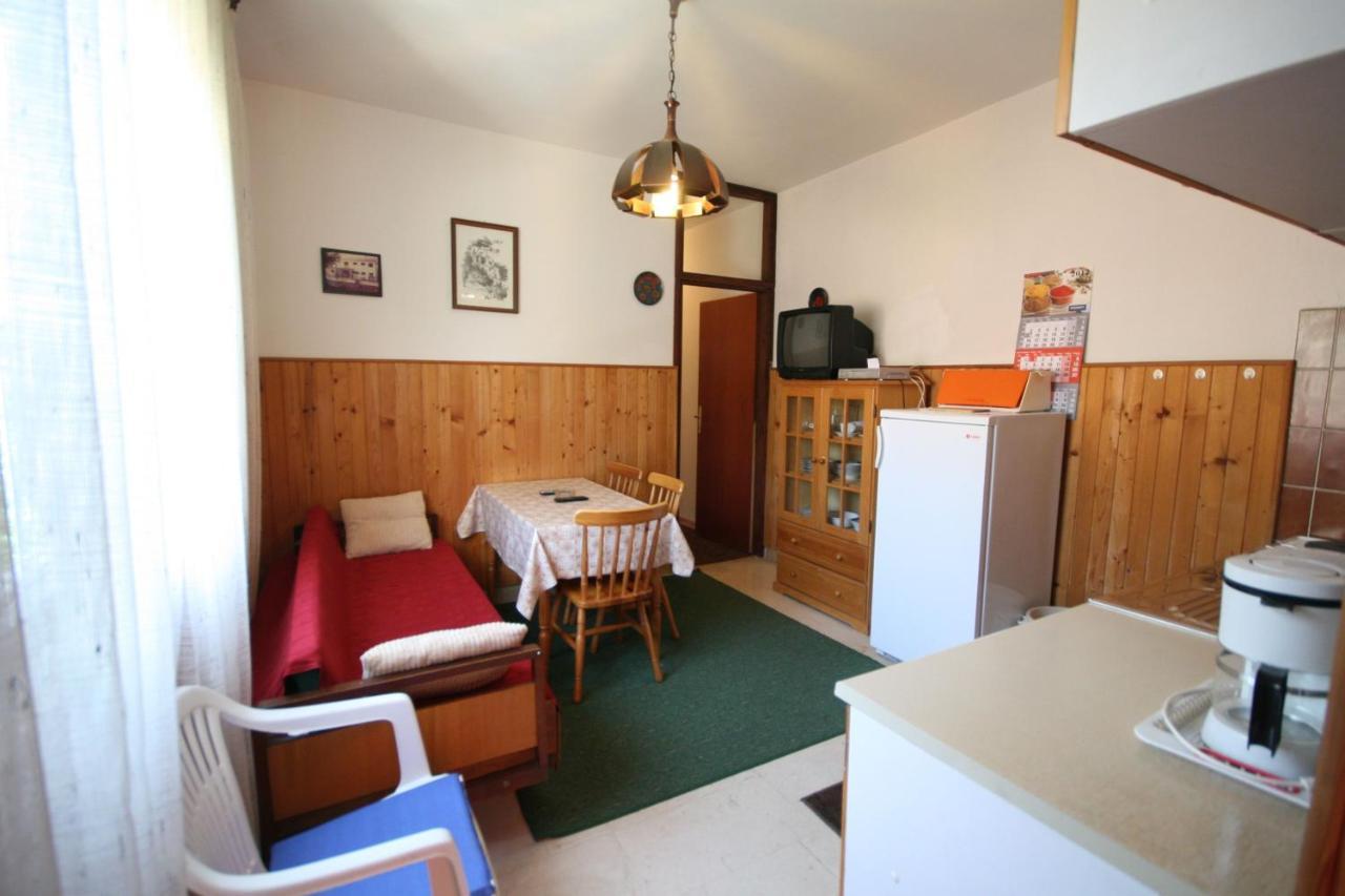 Apartment Simunec Malinska Esterno foto