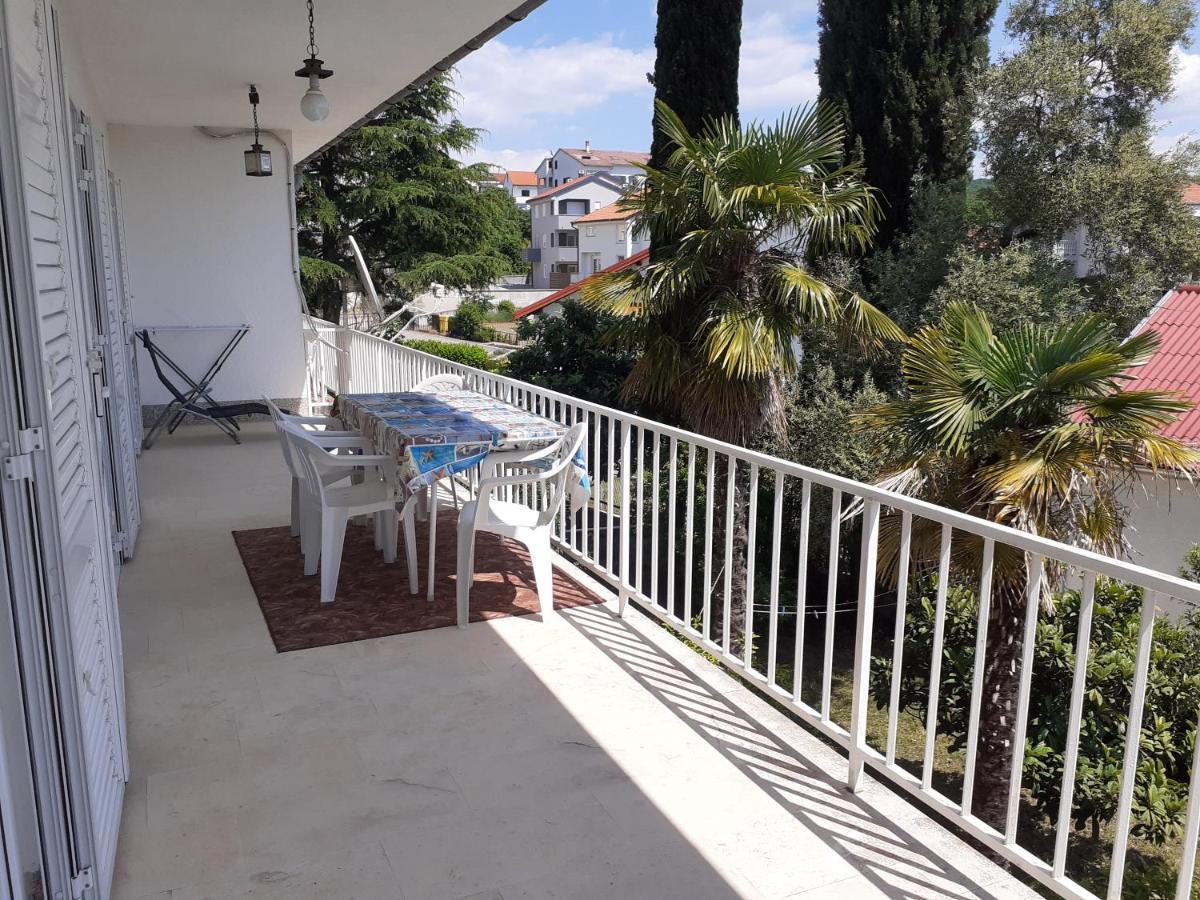 Apartment Simunec Malinska Esterno foto